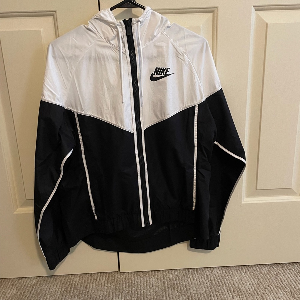 Nike Wind Breaker